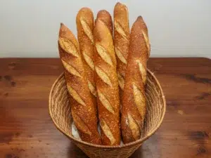 ce boulanger meilleur ouvrier de france est très clair, une baguette ne se mange absolument pas de cette façon