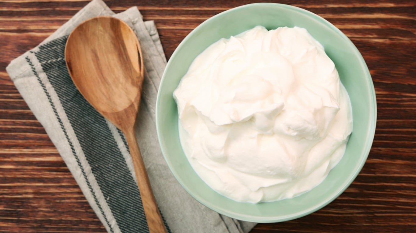 skyr, yaourt grec ou fromage blanc l’un coûte cher pour rien, l’autre est un vrai atout santé